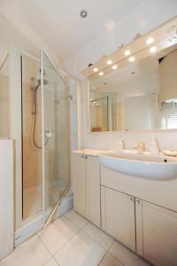 Gallery image of Appartement Clemenceau Centre Nice Five stars Holiday House in Nice