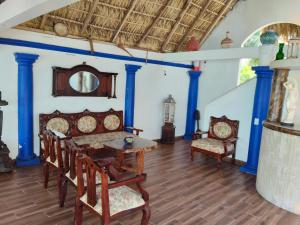 Hotel boutique River Blue tesisinde bir oturma alanı