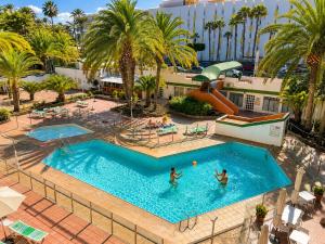 an overhead view of a swimming pool at a hotel at Solymar Premium Apartment 2 in Playa del Ingles