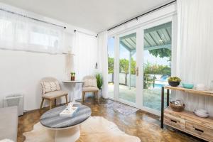 Gallery image of Boho Beach Complex - Pool, Ocean Views, 25 pax in Rincon