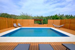 Piscina a Blu Pointe & Retreat o a prop