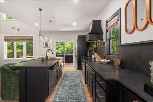 Gallery image of Nightfall Cabin - Creekside Getaway by Waterfall in High Falls