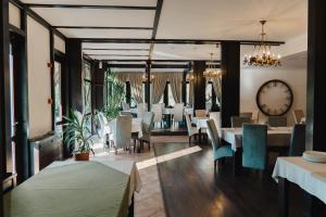 Un restaurant sau alt loc unde se poate mânca la Hotel Regina