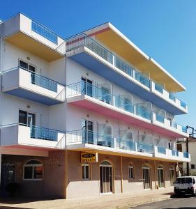 Budova, kde se hotel nachází