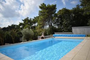 Bazén v ubytování Luxury Apartments Adria nebo v jeho okolí