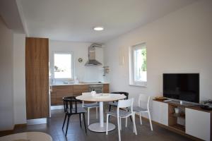 TV a/nebo společenská místnost v ubytování Luxury Apartments Adria