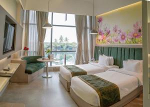 Gallery image of Neonz Resort & Club in Anand +118 photos