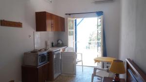 Gallery image of Studios Happiness in Panteli