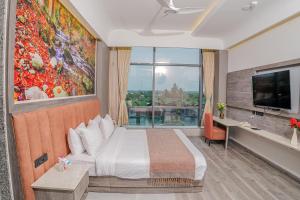 Gallery image of Neonz Resort & Club in Anand