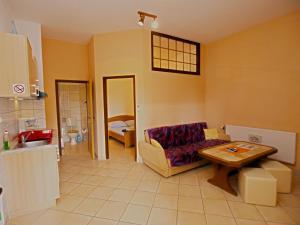 Postel nebo postele na pokoji v ubytování Apartments Denis 19