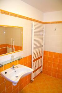 Ένα μπάνιο στο Pension Mandl