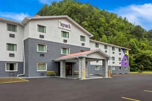 a rendering of the front of a hotel at Spark By Hilton Prestonsburg in Prestonsburg