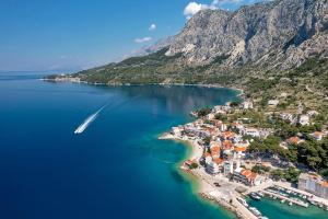 an aerial view of a small island in the water at Seaside holiday house Drasnice, Makarska - 10359 in Drasnice