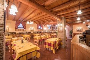 Restaurant o un lloc per menjar a Hotel Faccioli