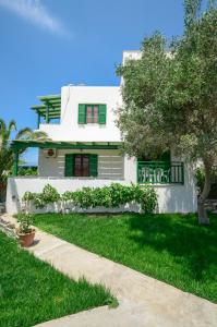 Zahrada ubytování Studios Vrettos Beachfront Hotel