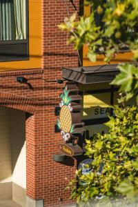 En hage utenfor Staypineapple, The Maxwell Hotel, Seattle Center Seattle