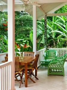 Foto de la galería de Tobago Hibiscus Golf Villas & Appartments en Mount Irvine