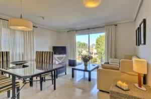A seating area at Montemares Golf Luxury Villas & Apartments at La Manga Club