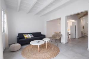 A seating area at Cas Conco