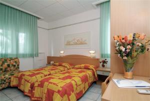 Ένα ή περισσότερα κρεβάτια σε δωμάτιο στο Hotel Katia +37 φωτογραφίες