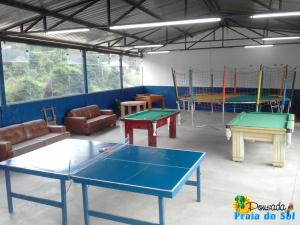 Съоражения за тенис на маса в Pousada Praia do Sol или наблизо