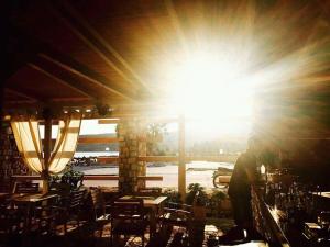 Foto sihtkohas Qeparo asuva majutusasutuse Hotel Riviera galeriist