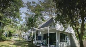 Gallery image of Baan Koh Mak in Ko Mak