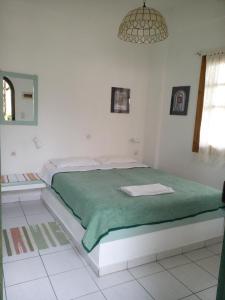 Katil atau katil-katil dalam bilik di CretanHouse