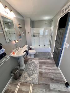 Gallery image of Private Pool & Hot Tub Suite! in Grand Blanc