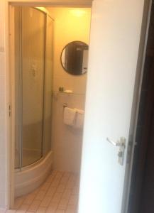 Koupelna v ubytování Hotel Kasteel de Essenburgh