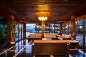 Area tempat duduk di Wulai SungLyu Hot Spring Resort