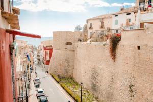a view of the city of dubrovnik from the city walls at Romantic Boutique Apartment 2 in Villajoyosa
