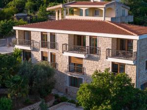 an aerial view of a building with a red roof at Amd Ville Apartments in Dobra Voda