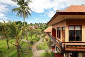 Gallery image of Banyualit Spa 'n Resort Lovina in Lovina