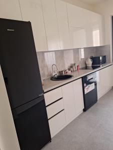 Dapur atau dapur kecil di Lizet Guest House Areni +9 gambar