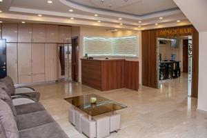 Гостиная зона в Seasons Hotel