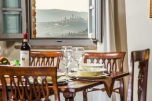 Fotografie z fotogalerie ubytování Castello di Fulignano Sinadra superior apartment v destinaci San Gimignano