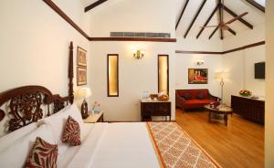 The Raviz Kadavu, Kozhikode客房内的一张或多张床位