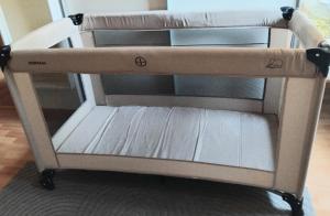 a bunk bed with the bottom shelf of it at Ferienwohnung Monteurwohnung Pusteblume in Duderstadt
