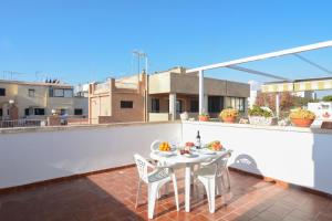 Afbeelding uit fotogalerij van 28 Townhouse 200mts from sea/beach in Palma de Mallorca