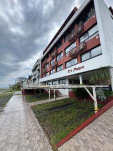 a building with a for marco sign on it at Río Victoria in Victoria