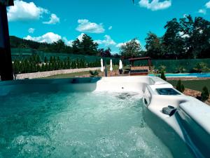 Wildflower Oasis tesisinde veya buraya yakın yüzme havuzu