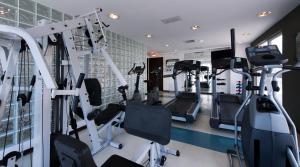 Fitness centrum a/nebo fitness zařízení v ubytování Quality Hotel Curitiba