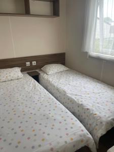 Gallery image of Bungalow 3 chambres 2 sdb in Litteau