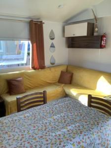 Gallery image of Bungalow 3 chambres 2 sdb in Litteau +5 photos