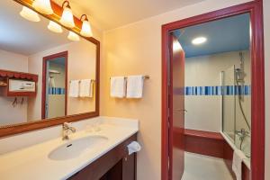 Disney's Newport Bay Club®