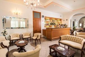 Lounge nebo bar v ubytování Hotel Patria