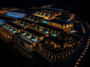 an overhead view of a building at night at Este Elegant Suites & Villas - Adults Only in Kiotari
