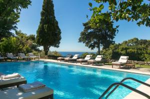 The swimming pool at or close to Hotel La Minerva