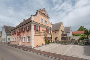 a building on the side of a street at A9 City Boardinghouse ,WiFi , Parking, VAT Invoice in Günzburg